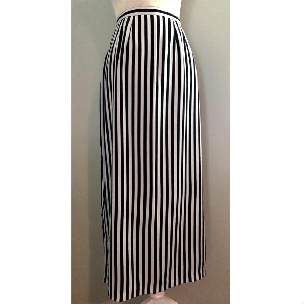 Vintage Black and White Maxi Skirt L